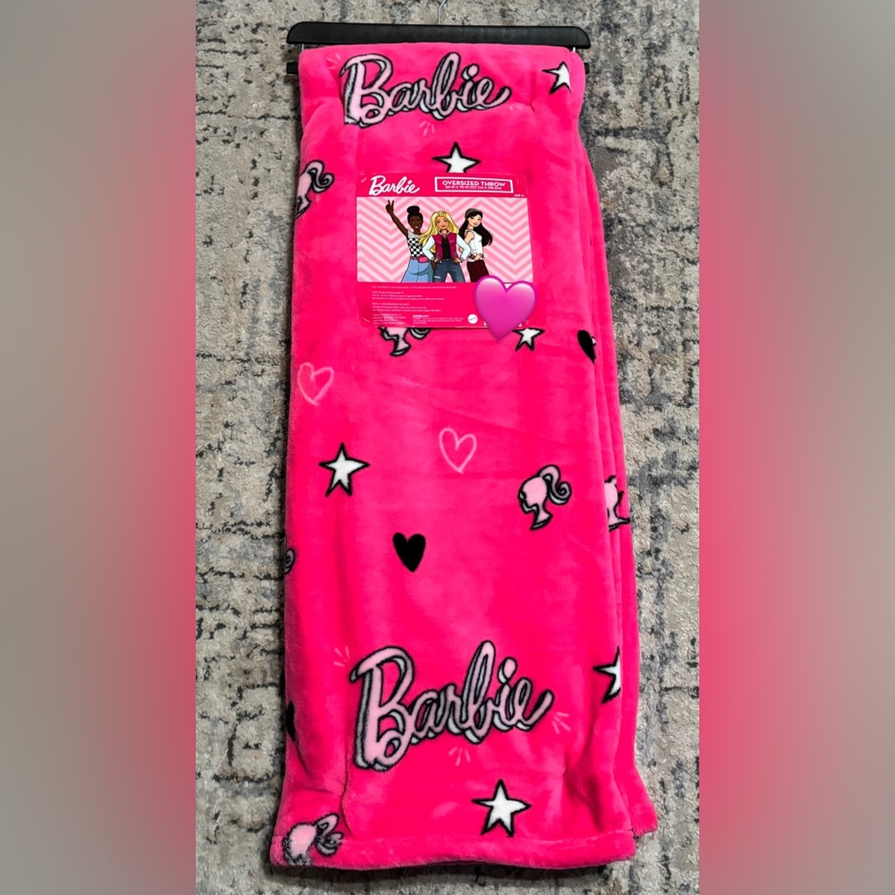 Barbie Oversized Throw